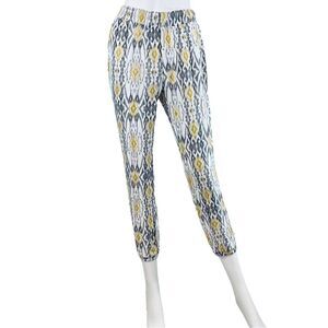 Duets Capri Damask Pants Medium